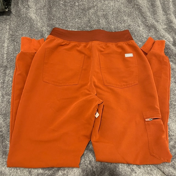 Figs Auburn Scrub Set - XS - Picture 8 of 9